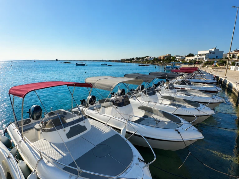 Vermietung Motorboot Albatros mit Führerschein