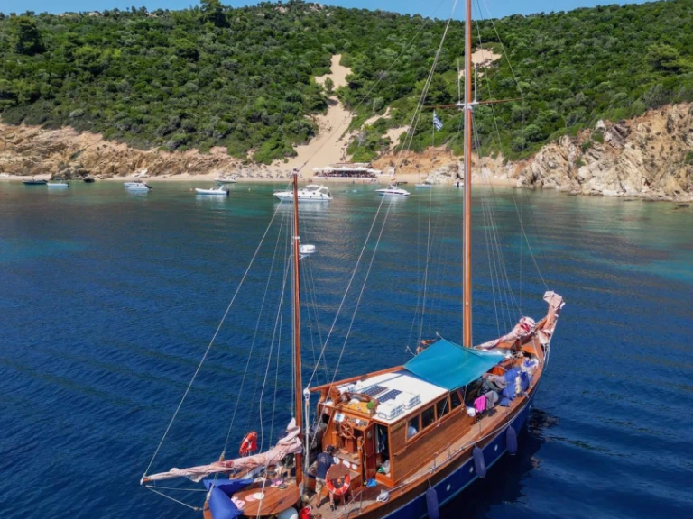 Ein Custom made by Psarros shipping Liberty mieten in Skiathos
