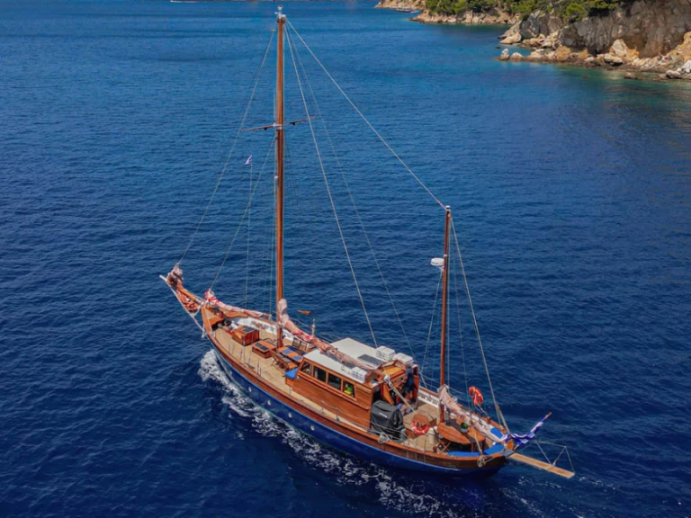 Segelboot mieten in Skiathos - Custom made by Psarros shipping Liberty