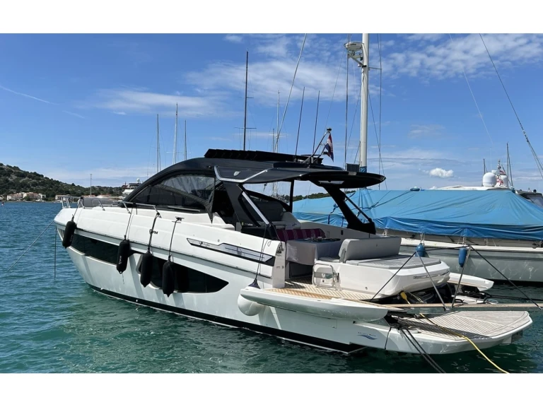 Motorboot mieten in Murter-Kornati zum besten Preis