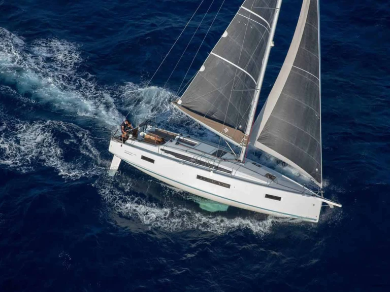 Ein Jeanneau Sun Odyssey 410 mieten in Trogir