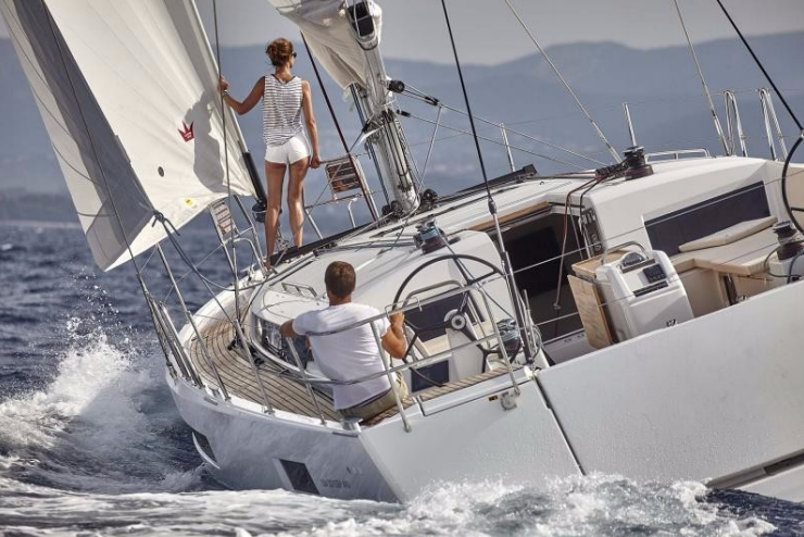 YachtCharter in Lavrion - Jeanneau Sun Odyssey 490 auf SamBoat