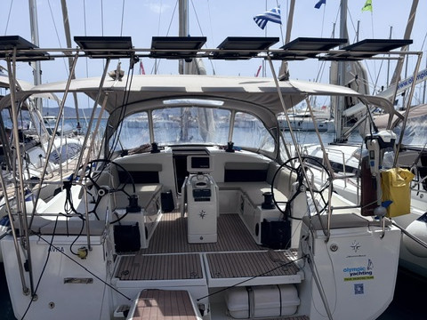 Ein Jeanneau Sun Odyssey 490 mieten in Lavrion