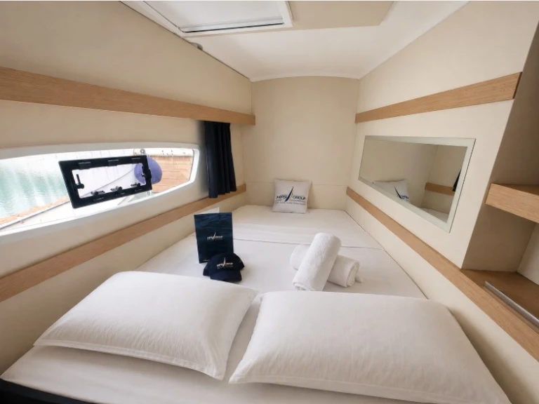 Katamaran mit oder ohne Skipper Fountaine Pajot mieten in Cogolin
