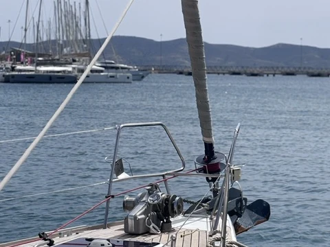 Ein Jeanneau Jeanneau 53 mieten in Lavrion
