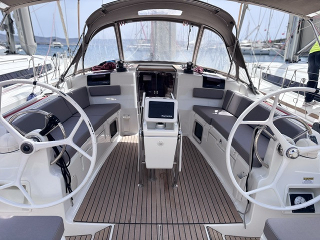 YachtCharter in Lavrion - Jeanneau Sun Odyssey 449 auf SamBoat