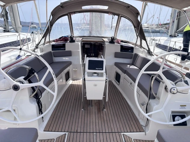 YachtCharter in Lavrion - Jeanneau Sun Odyssey 449 auf SamBoat