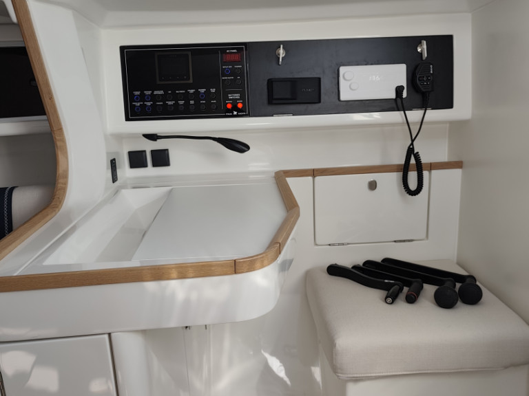Vermietung Segelboot Italia Yachts mit Führerschein