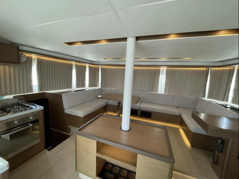 YachtCharter in Álimos - Lagoon Lagoon 50 auf SamBoat