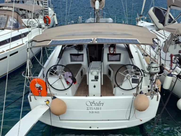 YachtCharter in Volos - Jeanneau Sun Odyssey 410 auf SamBoat