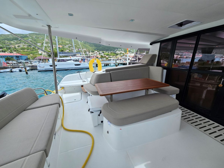 Bootsverleih Fountaine Pajot Fountaine Pajot FP 41 Maesto 3  Frenchtown Samboat