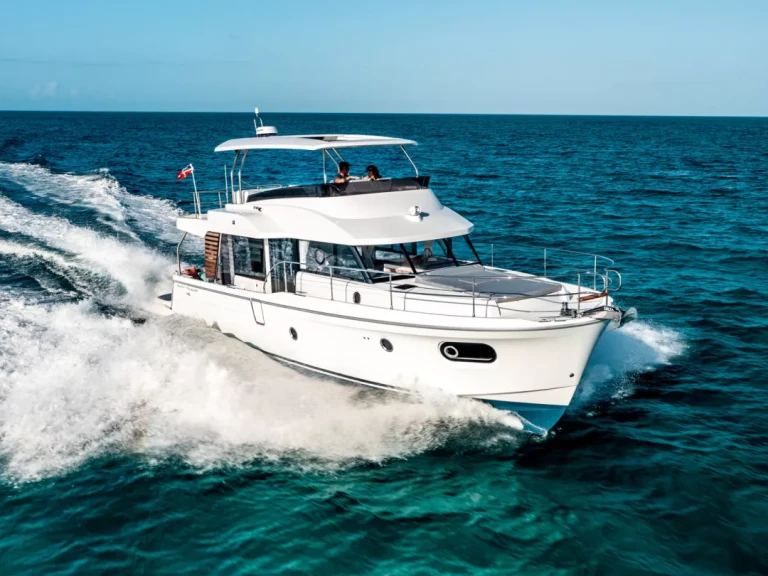 Boot mieten Capri günstig Swift Trawler 48
