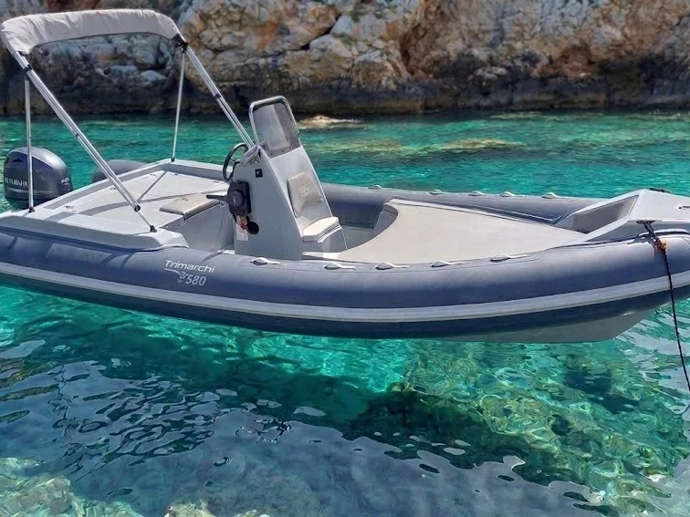 Schlauchboot mit oder ohne Skipper Trimarchi mieten in Alghero