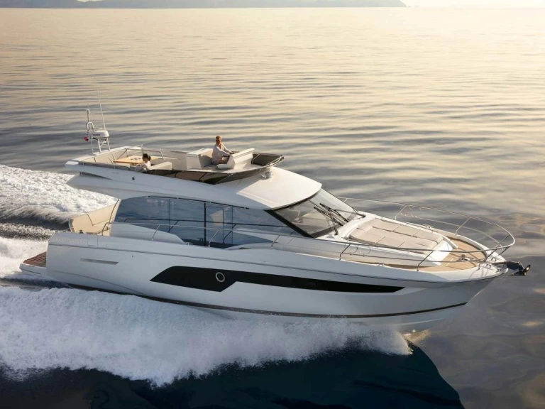 Motorboot mit oder ohne Skipper Prestige mieten in Port-Haliguen