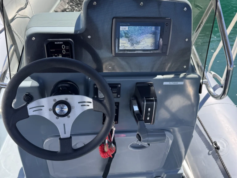 Zodiac Pro Open 650 mieten Cavalaire-sur-Mer