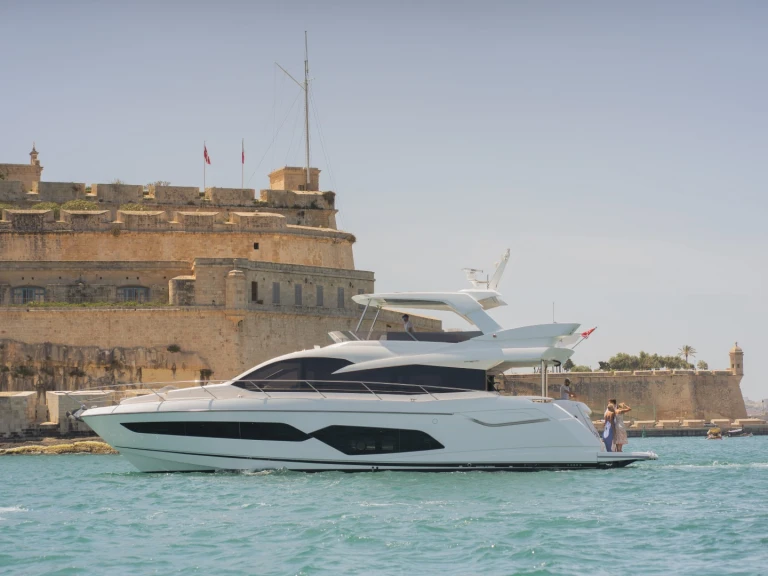 Ein Sunseeker Manhattan 66 mieten in St. Julian's
