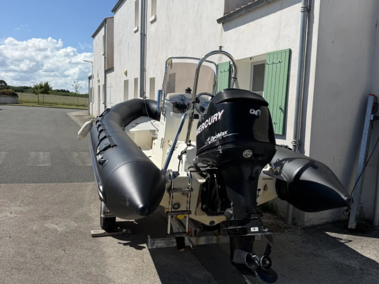 Boot mieten La Cotinière günstig Sunrider 550