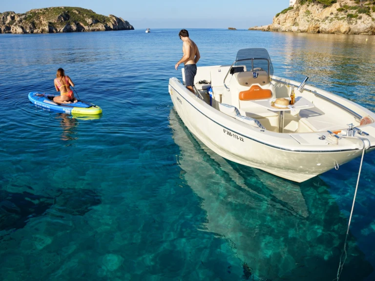 Motorboot mieten in Club Nàutic Santa Ponsa zum besten Preis