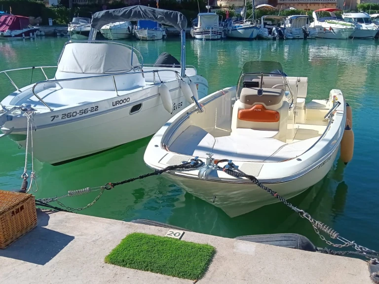 Invictus  FX 190 mieten Club Nàutic Santa Ponsa