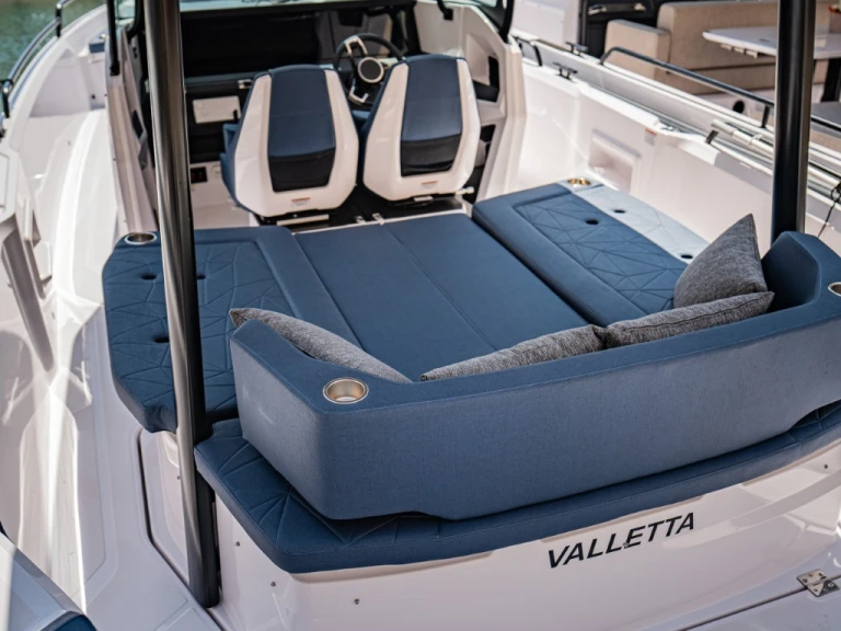Motorboot mit oder ohne Skipper Axopar mieten in Saint Julian's