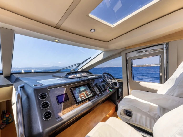 Boot mieten Saint-Tropez günstig Princess V70