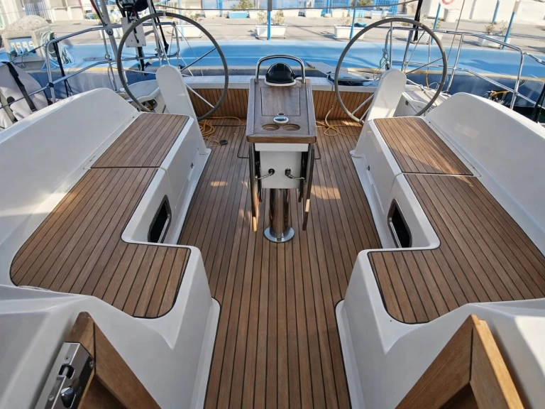 Segelboot mieten in Gouviá zum besten Preis