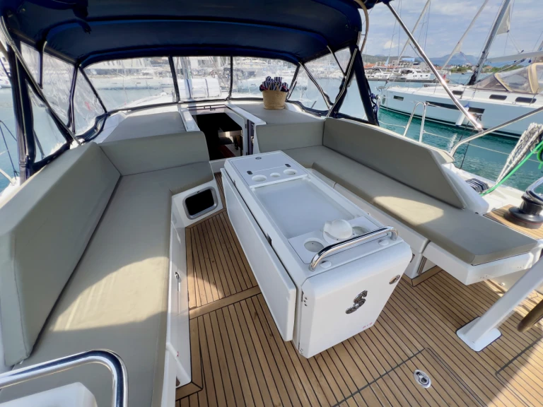 YachtCharter in Seget Donji - Bénéteau Oceanis 51.1 auf SamBoat