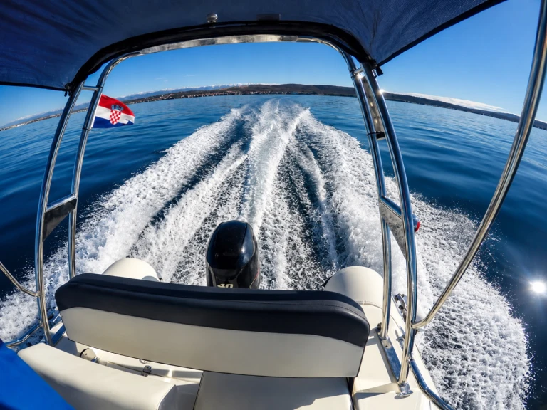 Schlauchboot mit oder ohne Skipper Bsc mieten in Zadar