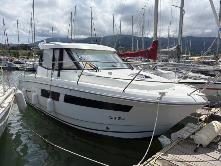 YachtCharter in Argelès-sur-Mer - Jeanneau Merry Fisher 855 auf SamBoat