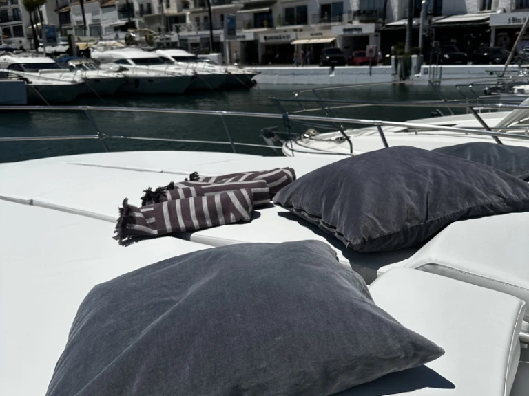 Motorboot mit oder ohne Skipper Sea Ray mieten in Marbella