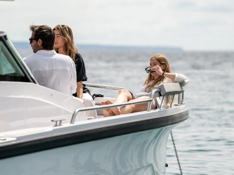 YachtCharter in Split Port - Axopar 29 Sun Top Mediterana auf SamBoat