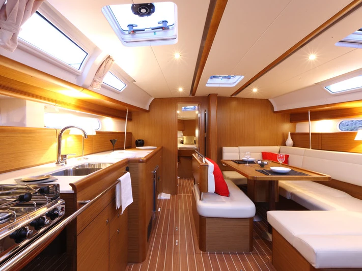 Boot mieten La Spezia günstig Sun Odyssey 44i
