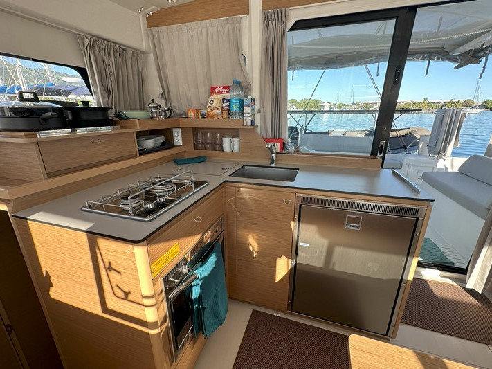 Boot mieten Papeete günstig Excess 11