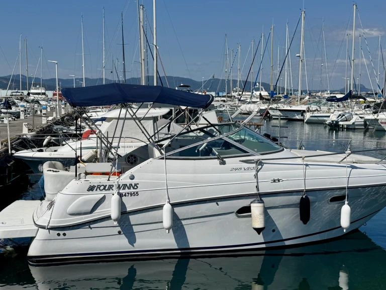 Vermietung Motorboot Four Winns mit Führerschein