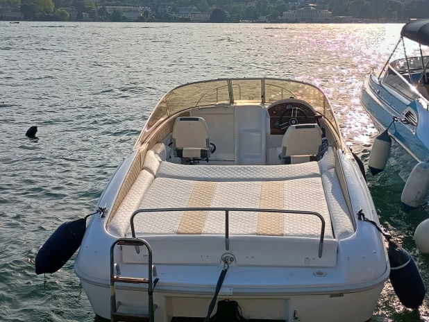 Vermietung Motorboot Rio mit Führerschein