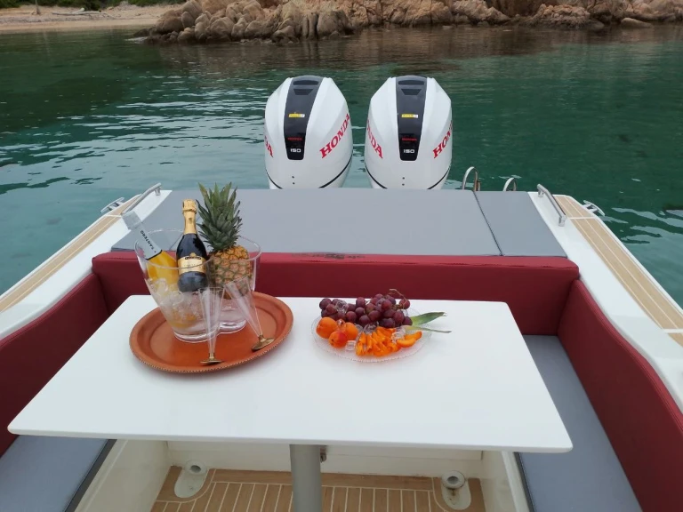 Motorboot mieten in Cannigione di Arzachena - Altamarea Altamarea Wave 27 GT