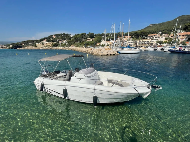 Jeanneau Cap Camarat 7.5 CC mieten La Madrague