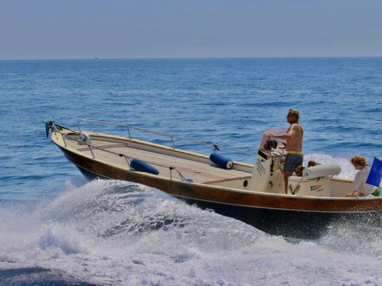 Ein Trapani  CASSIDENNE 850 mieten in La Madrague