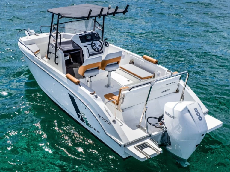 Motorboot mit oder ohne Skipper Bénéteau mieten in La Madrague