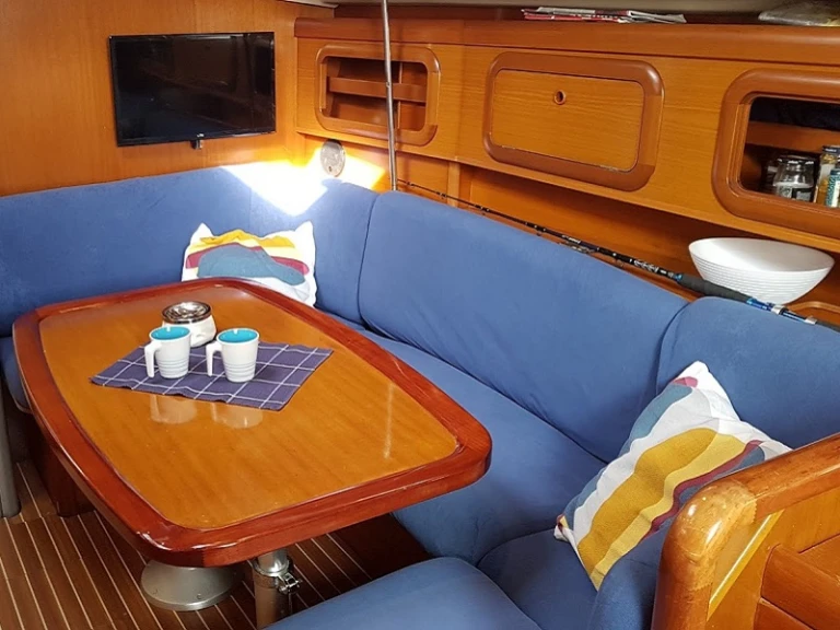 Segelboot mit oder ohne Skipper Grand Soleil mieten in Šibenik