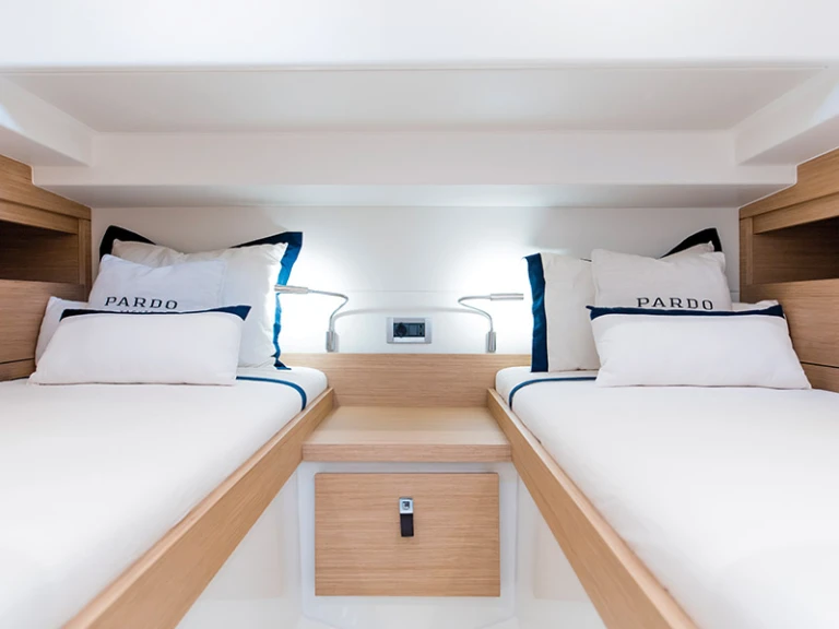 Vermietung Motorboot Pardo Yachts mit Führerschein