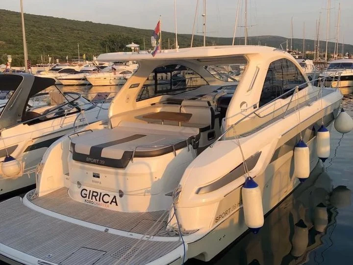 Vermietung Motorboot Bavaria mit Führerschein