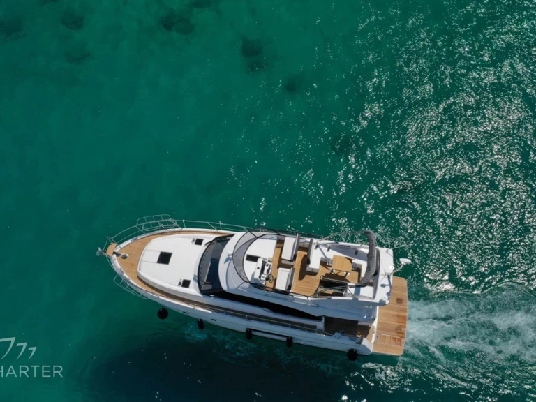 Ein Bavaria Virtess 420 Fly mieten in Punat