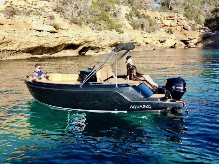 Motorboot mit oder ohne Skipper Mareti mieten in San Antonio Port