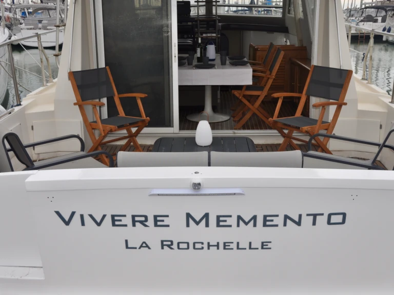 Motorboot mit oder ohne Skipper Guy Couach mieten in La Rochelle