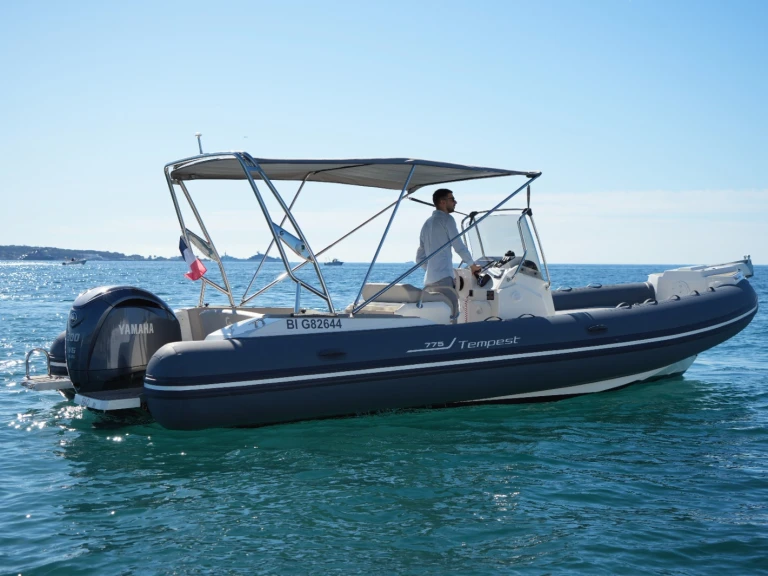 Motorboot mieten in Golfe-Juan - Capelli Tempest 775