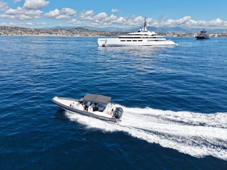 Ein Lomac Gran Turismo 10.5 mieten in Cannes