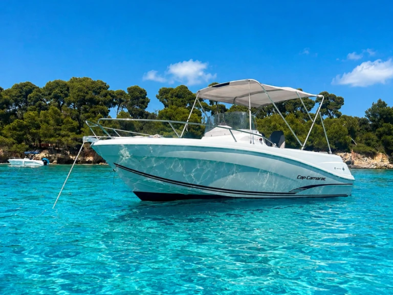 YachtCharter in Palavas-les-Flots - Jeanneau Cap Camarat 5.5 CC Serie 2 Style auf SamBoat