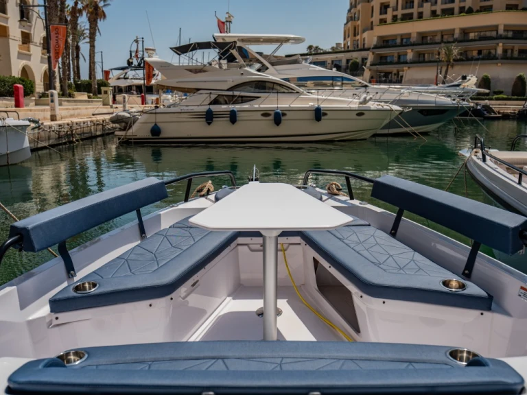 Motorboot mieten in Saint Julian's zum besten Preis
