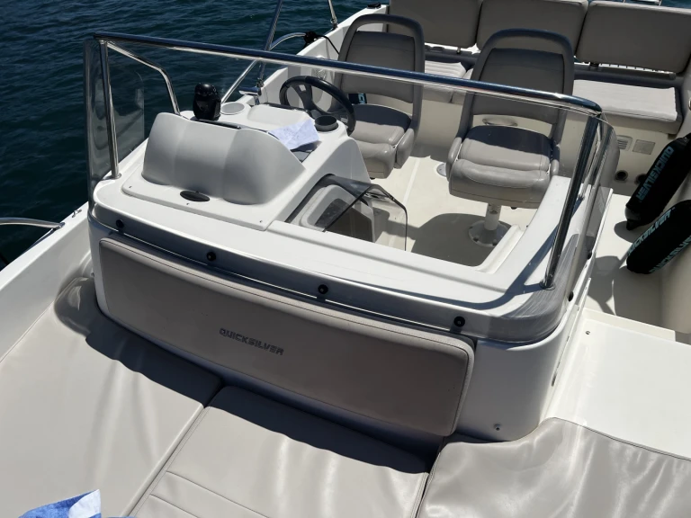 Motorboot mieten in Saint-Malo zum besten Preis
